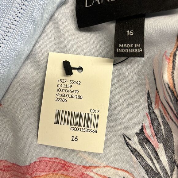 Lane Bryant Pastel Blue Floral Asymmetrical V-Neck Top with Back Zipper- Size 16 - Picture 13 of 15